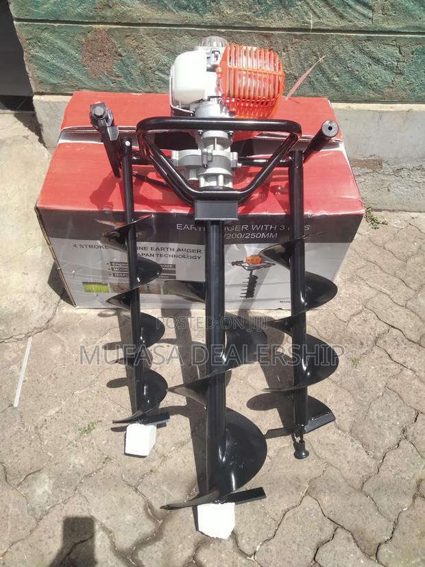 4 Stroke Gasoline Earth Augers on Offer