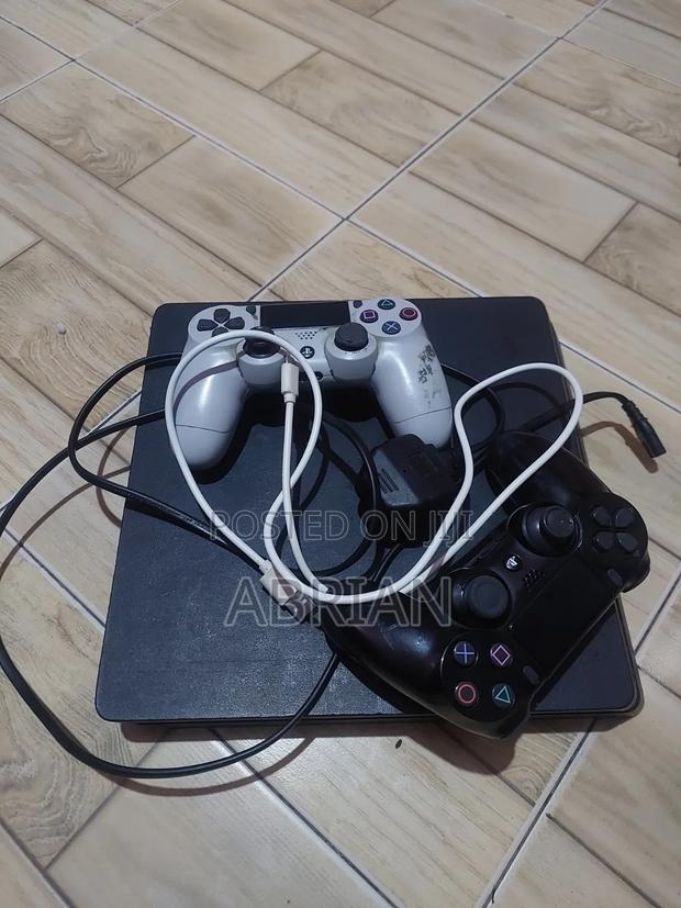 Playstation 4 - thumbnail 12