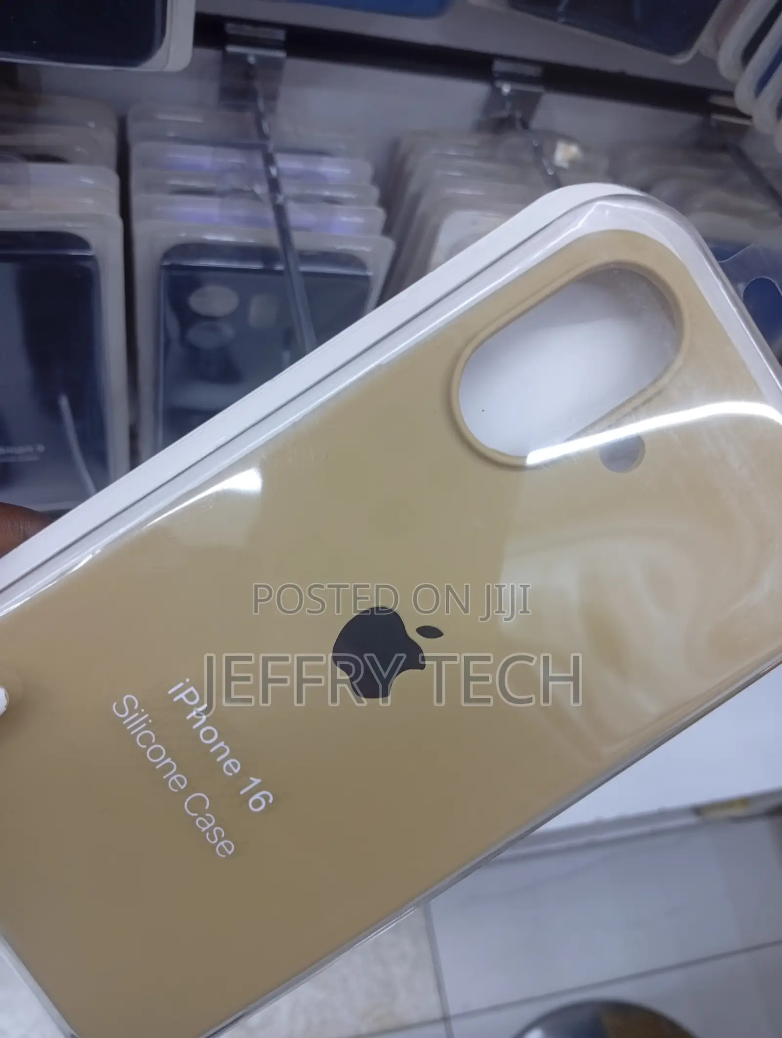 Apple iPhone 16 Silicone Case With Magsafe.