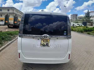 Toyota Voxy 2016 White
