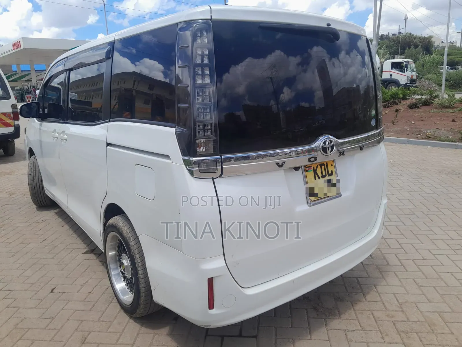 Toyota Voxy 2016 White