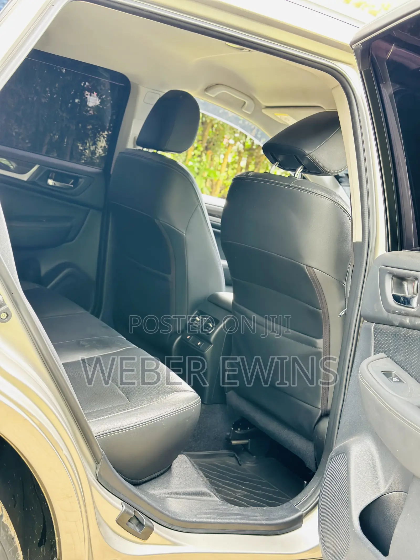Subaru Outback 2.5i Limited AWD 2017 Gold