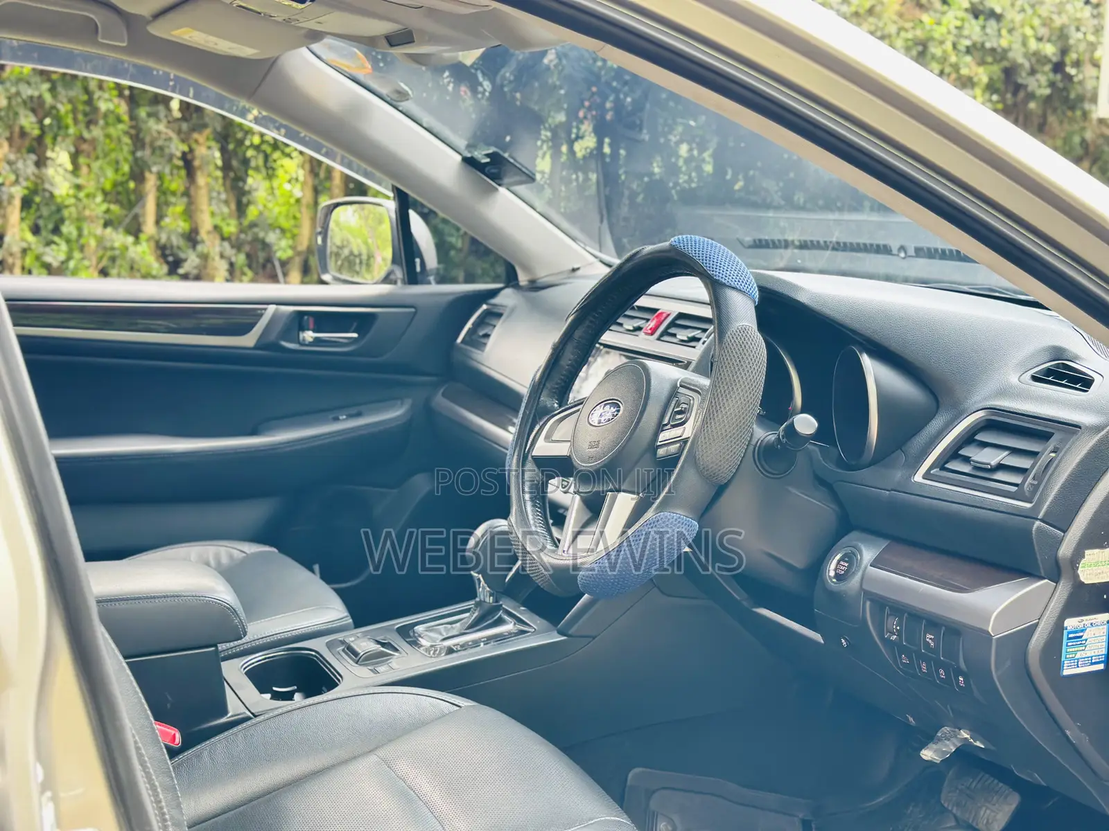 Subaru Outback 2.5i Limited AWD 2017 Gold