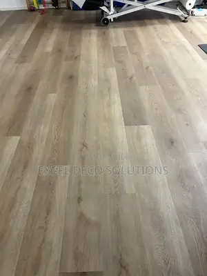 Wood Look Vinyl Carpet for Bedsitters and Rental Interior Spaces
