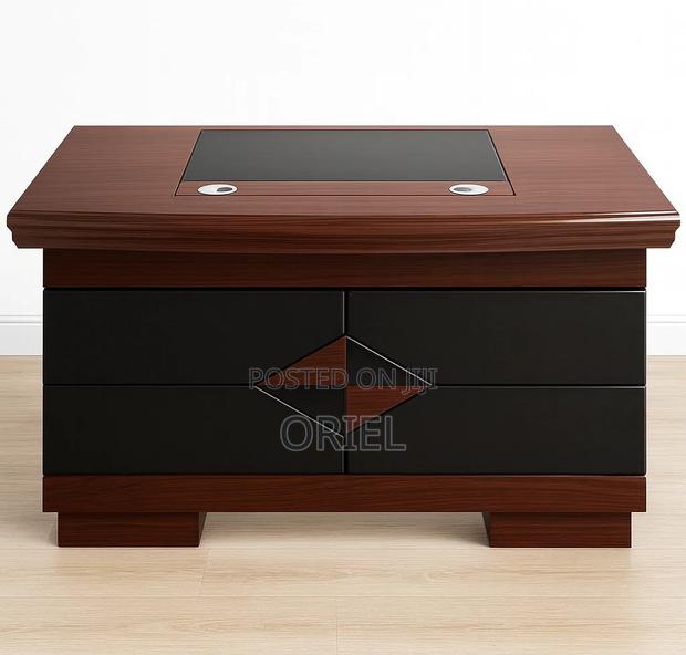 Modern Office Desk : 1.4m Corporate Office Staff Desk
