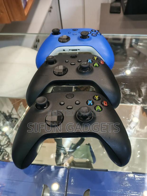 Xbox Series Controllers Available - Slightly Used in Perfect Condition