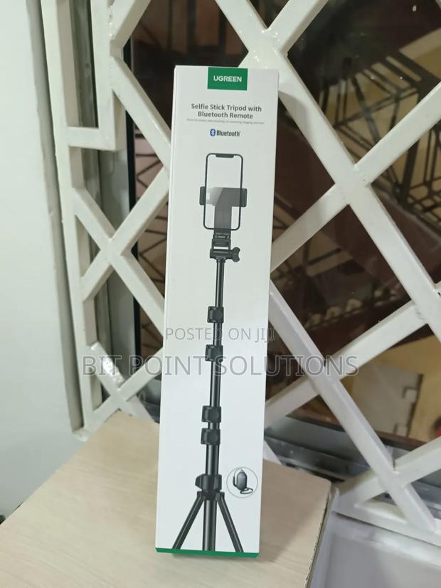 Ugreen Selfie Stick Tripod With Bluetooth Remote - thumbnail 2