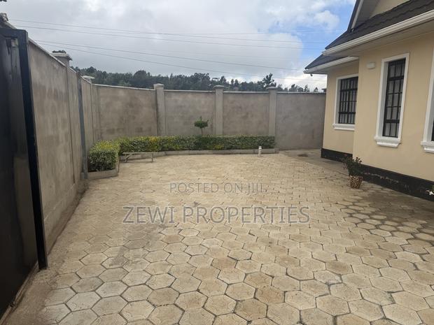 4bdrm Bungalow in Kibiku for sale - thumbnail 3