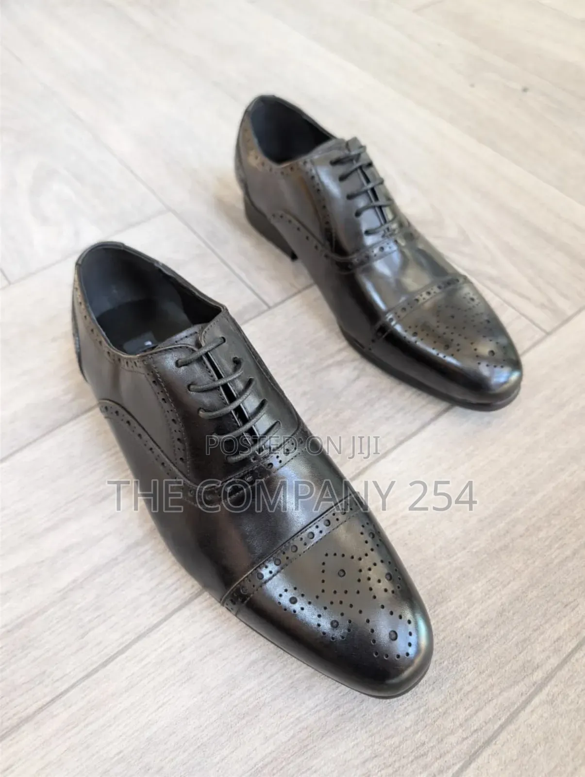 Quality Leather Casual Timberland,Clarks, Billionaire Official Shoes