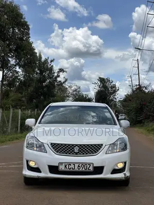 Toyota Crown 2009 White