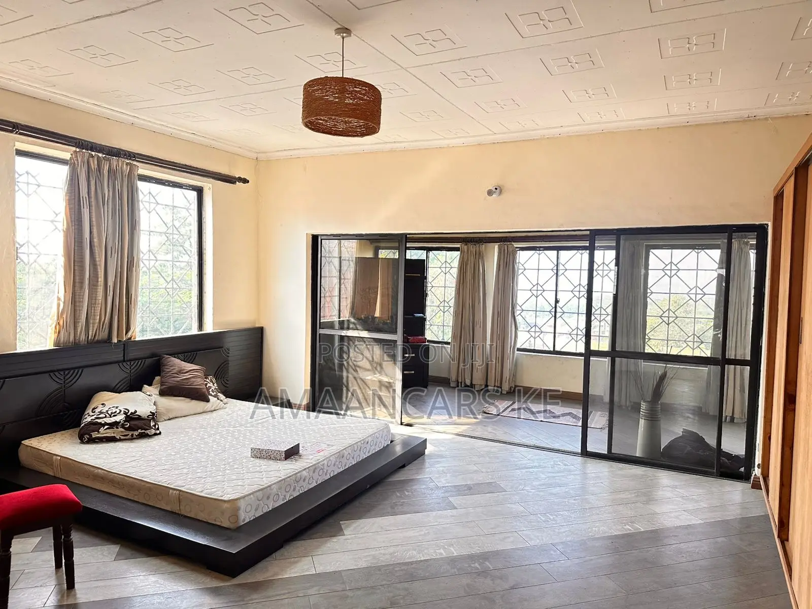 5bdrm Maisonette in Section 58 for sale