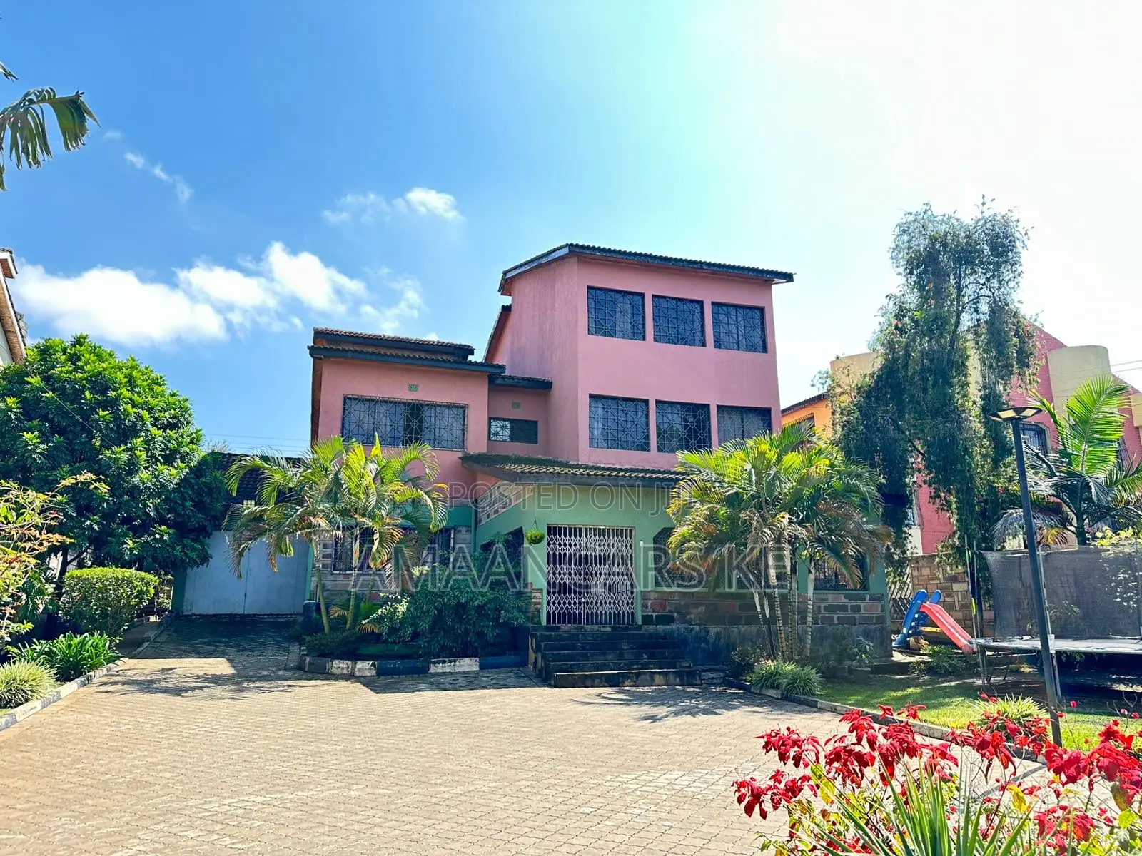 5bdrm Maisonette in Section 58 for sale