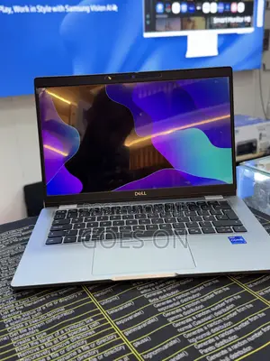 Laptop Dell Latitude 5320 32GB Intel Core i7 SSD 256GB
