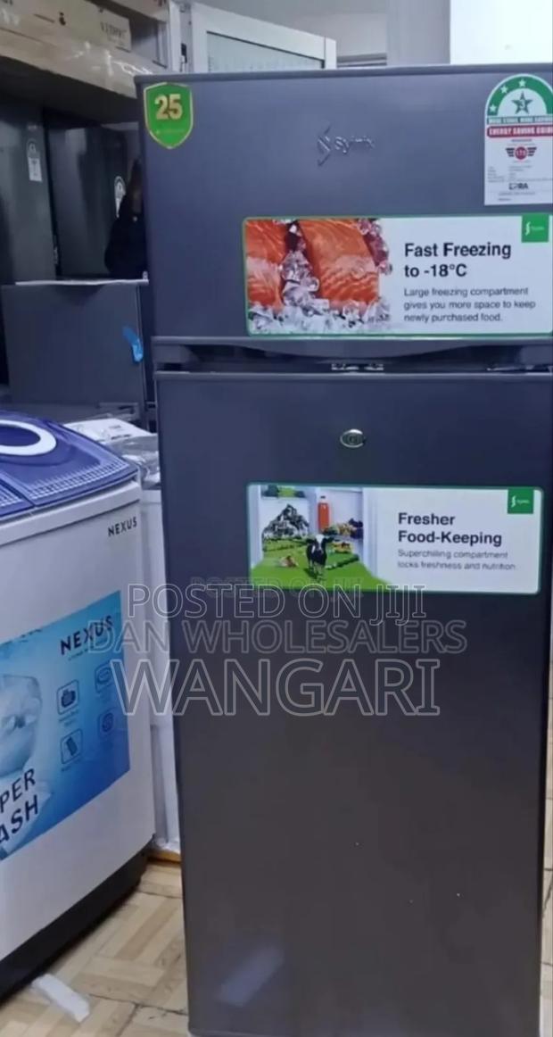 Black Syinix 210l Fridge