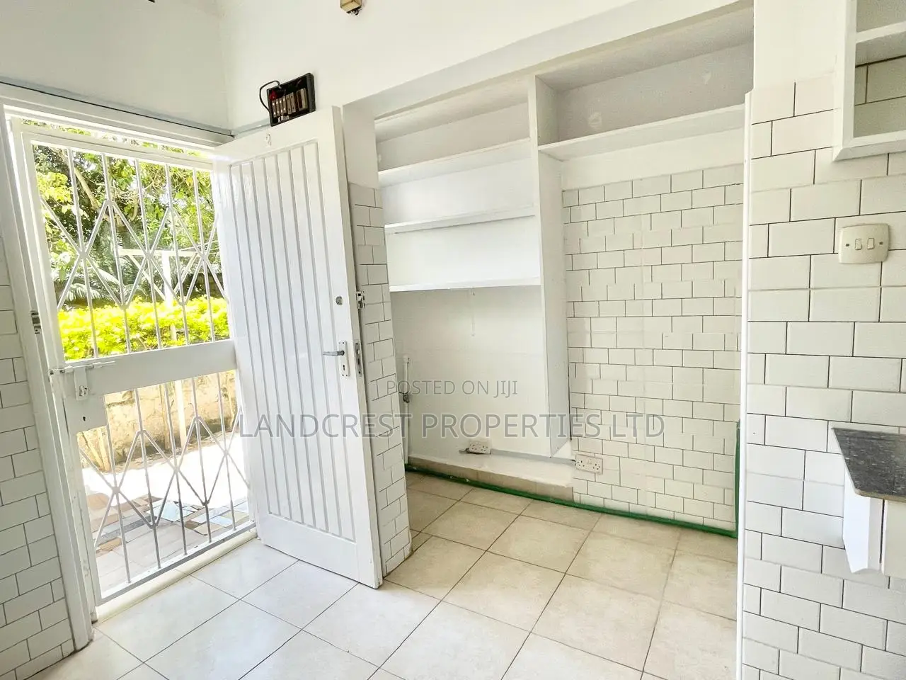 4bdrm Maisonette in Parklands/Highridge for rent