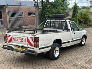 Mitsubishi L200 2003 Beige
