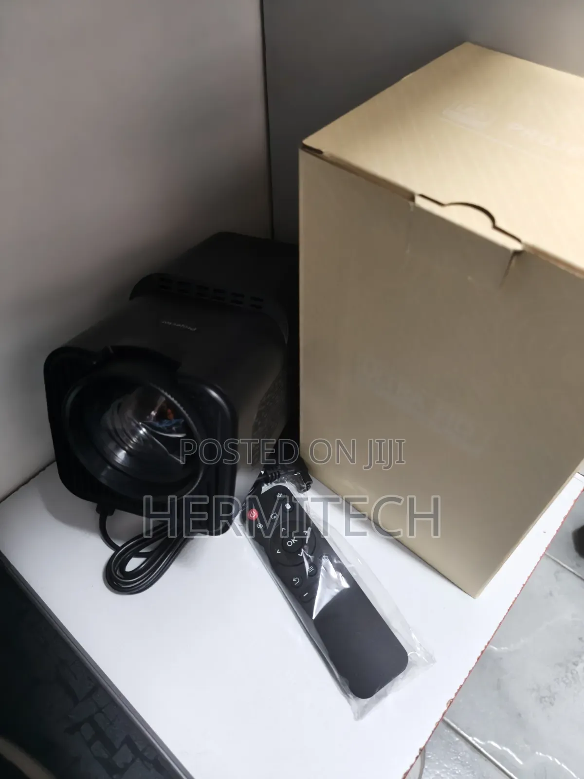 High Quality Led Light Source Use Hy320 Projector Display 200 Inches