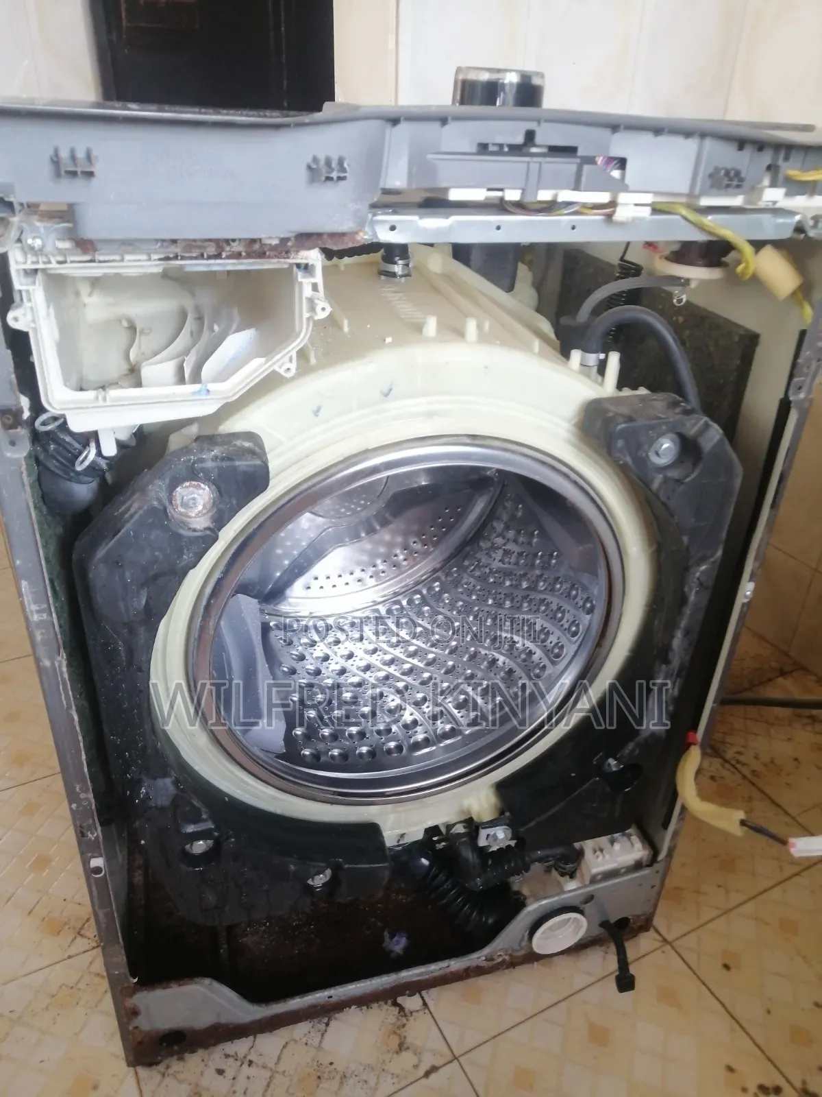 Electronics Repair Shop