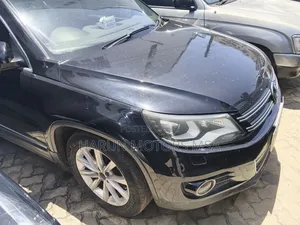 Volkswagen Tiguan 2012 Black