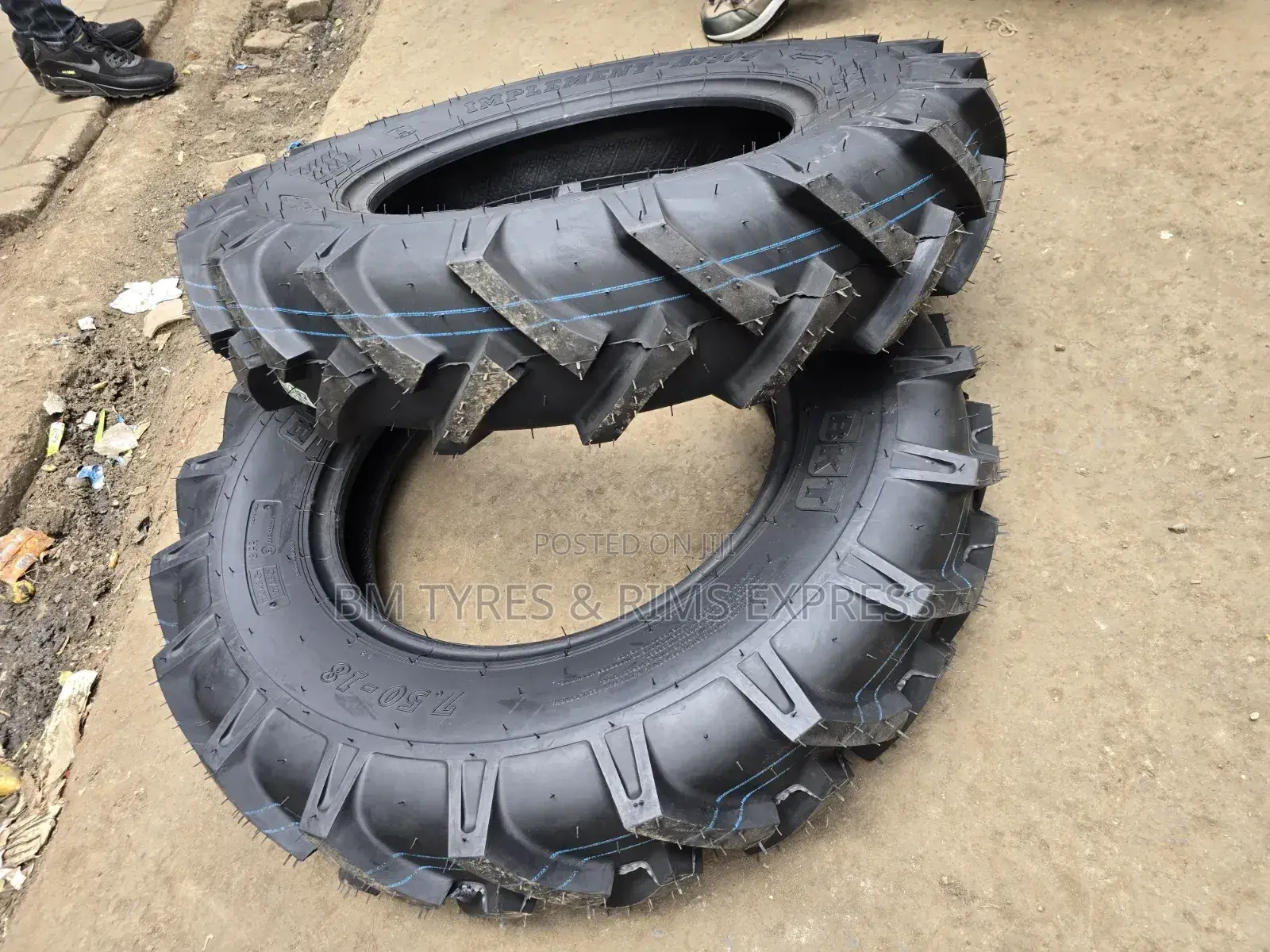 750 - 18 Tractor (Bkt Tyres) India.