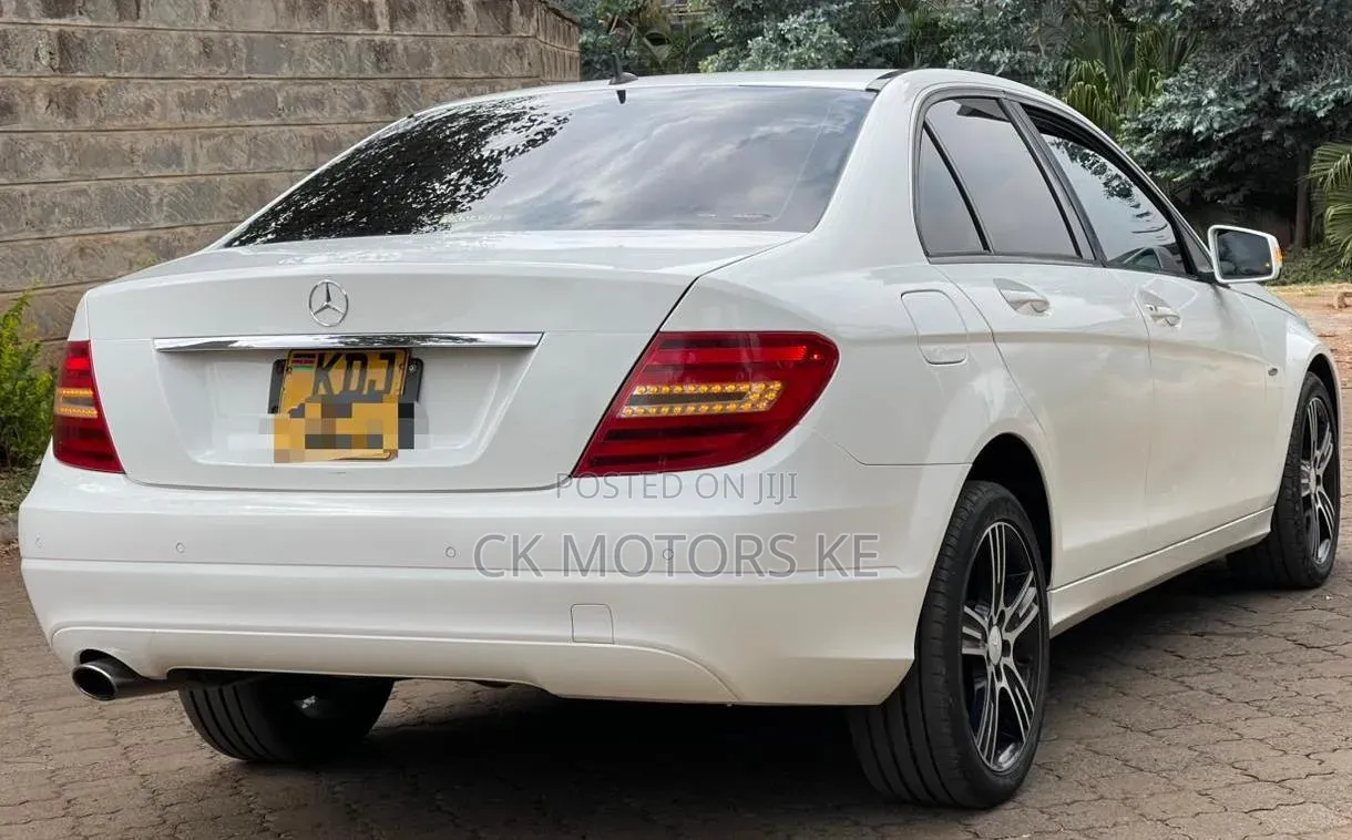 Mercedes-Benz C180 2014 White