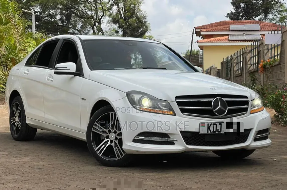 Mercedes-Benz C180 2014 White