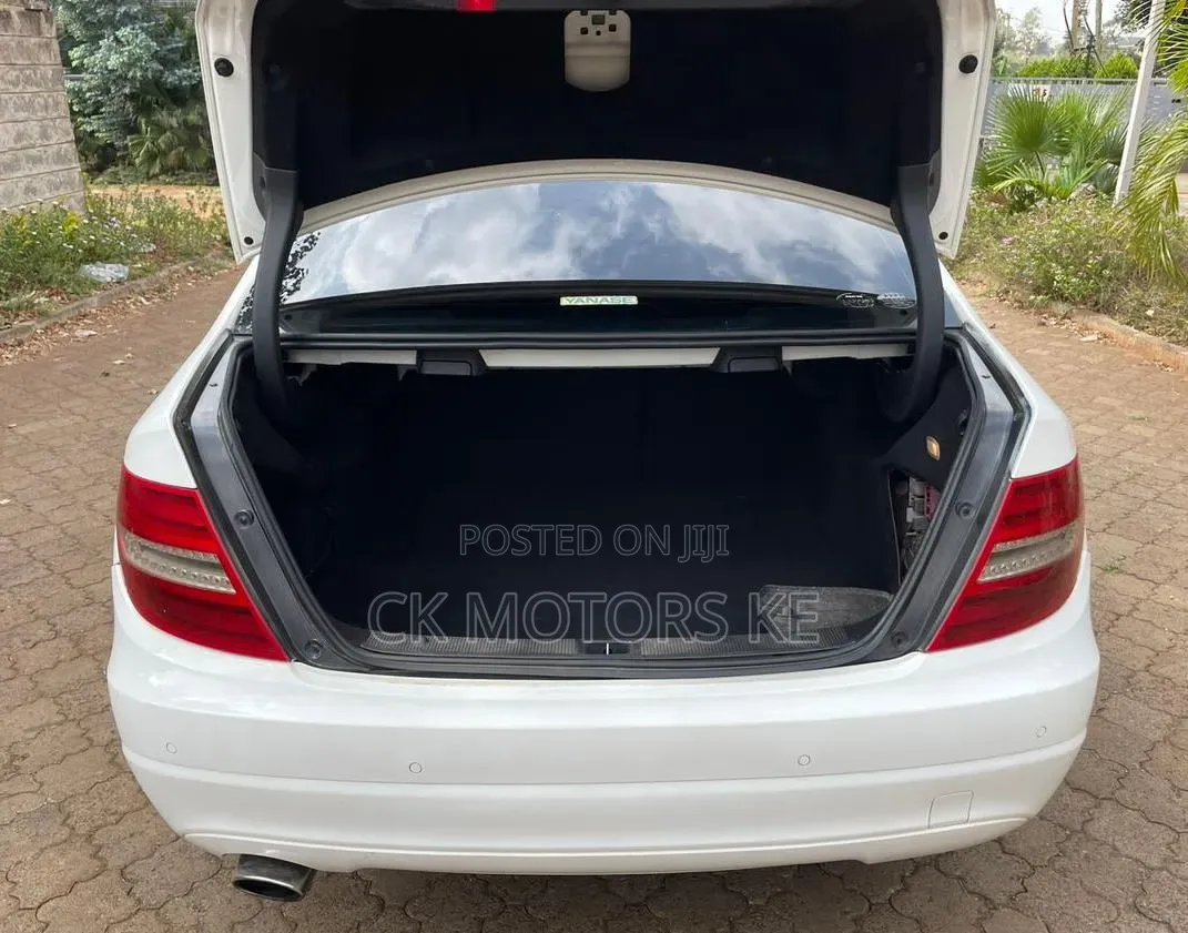 Mercedes-Benz C180 2014 White