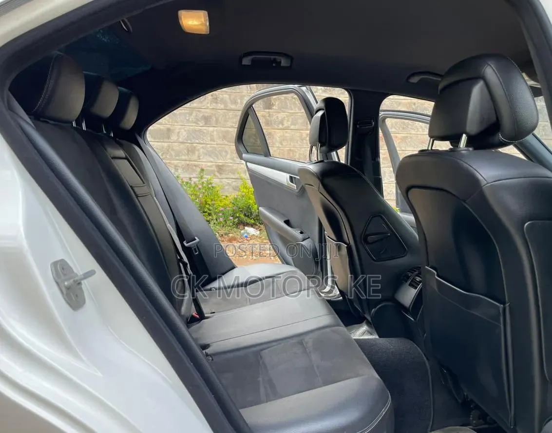 Mercedes-Benz C180 2014 White