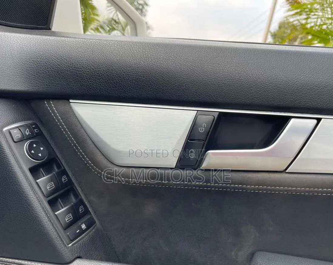 Mercedes-Benz C180 2014 White