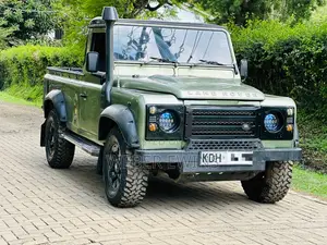 Land Rover Defender Puma 110 2.4 TD 2010 Green