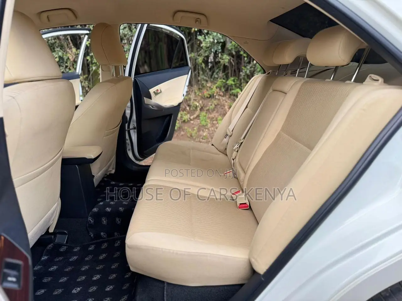 Toyota Premio 1.8 FWD 2018 White