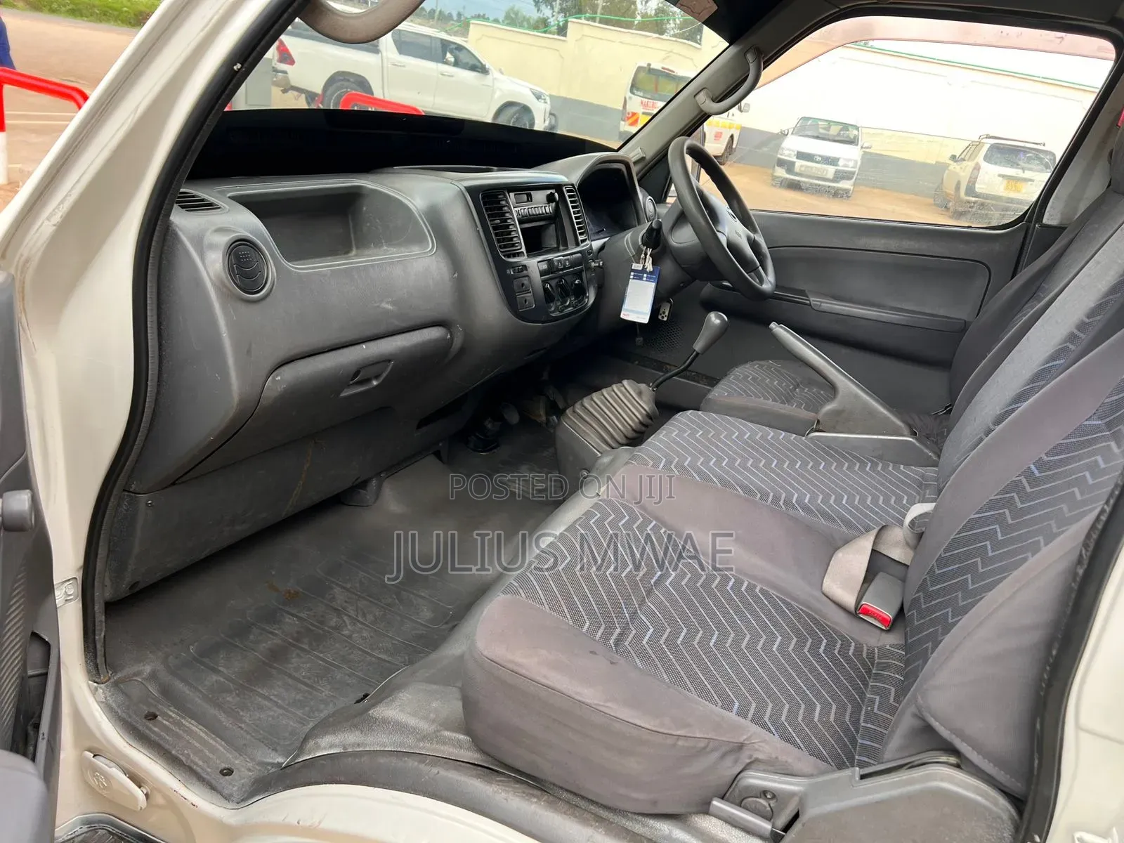 Nissan Caravan (Urvan) 2008 White