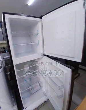 Two Doored Fridge. Von 195l Fridge