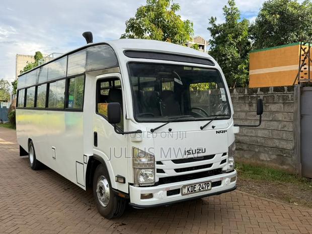 Isuzu NQR 2023 White