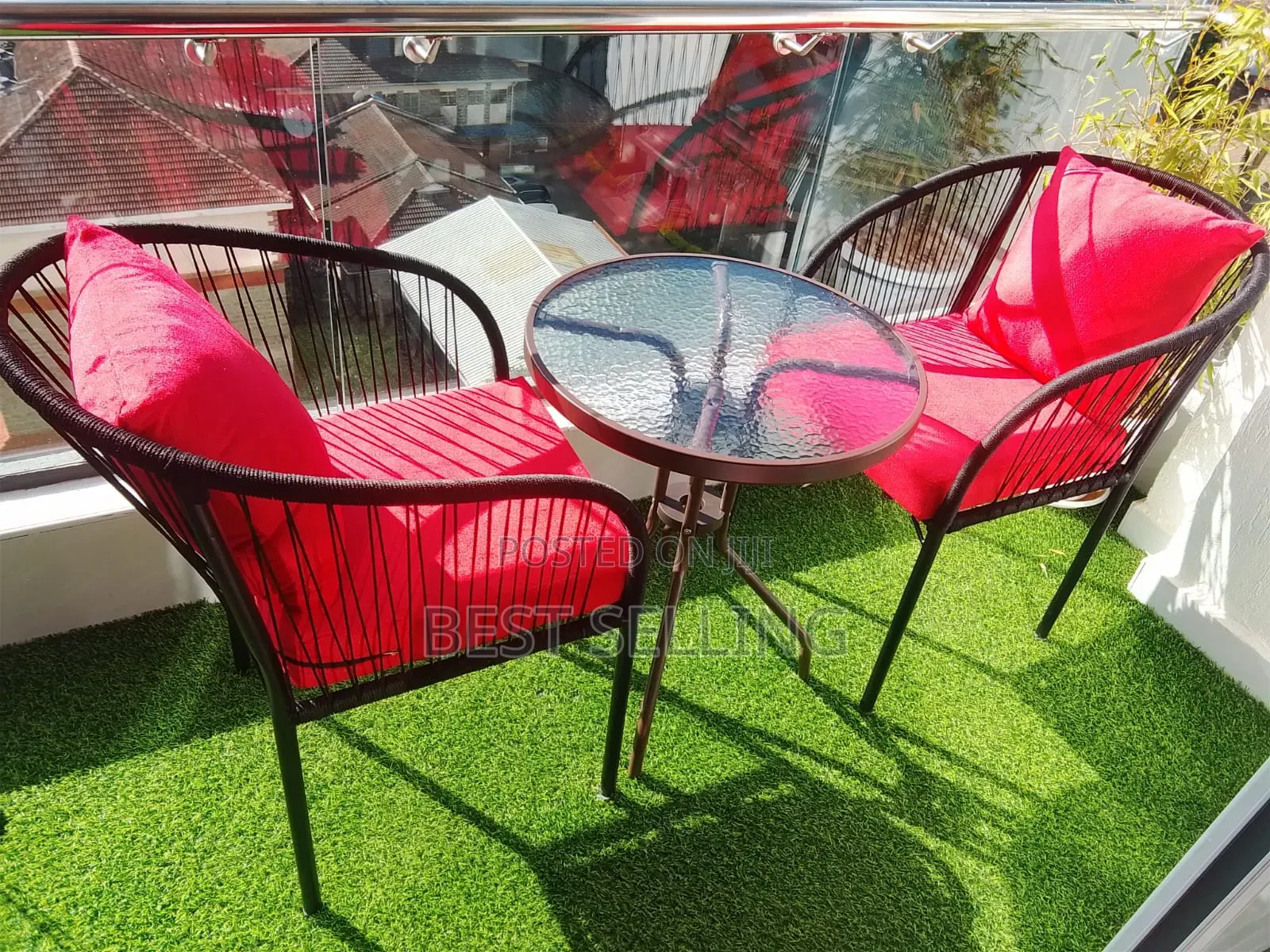 Red Pillows Outdoor Set