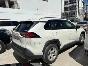 Toyota RAV4 2020 White