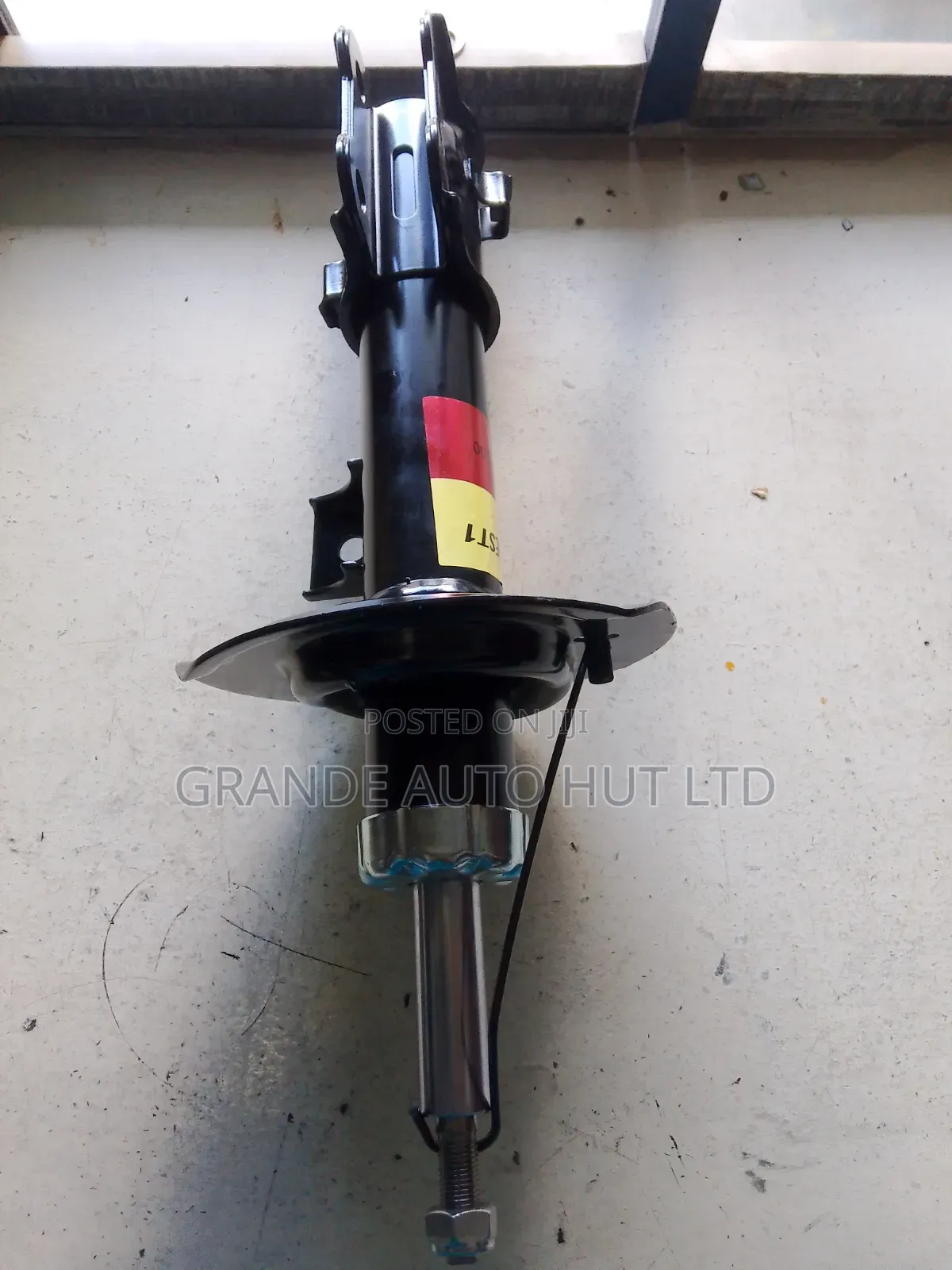 Front Shock Absorbers Left Hand Kia Cerato 2013 (Best1 Brand)