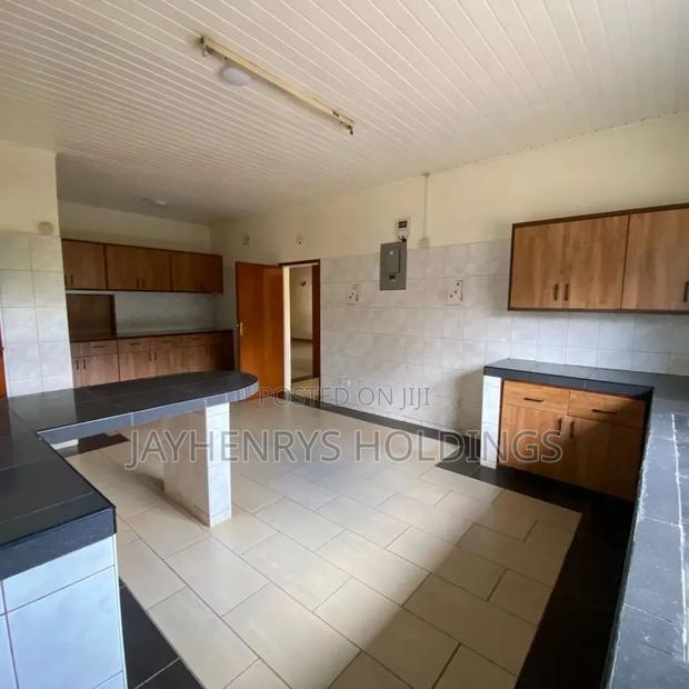 4bdrm Bungalow in Runda for rent - thumbnail 9