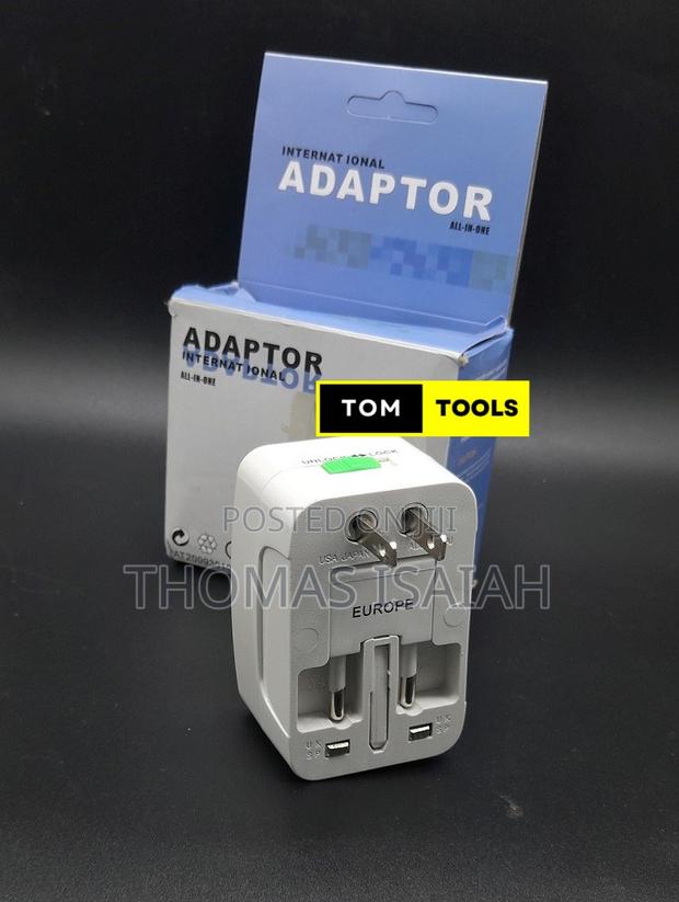 International Universal Travel Adapter With Surge Protection - thumbnail 5
