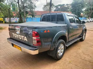 Toyota Hilux 2008 Blue