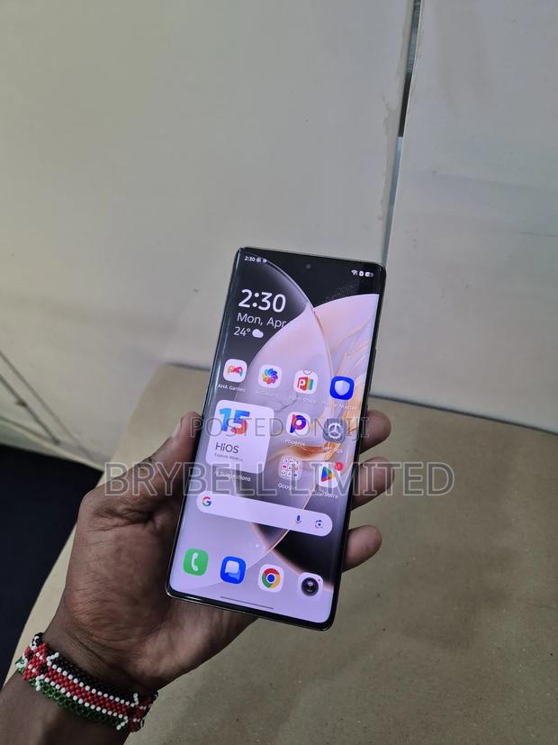 Tecno Camon 30S 256 GB Gray - thumbnail 2