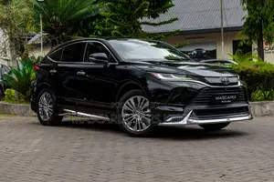 Toyota Harrier 2.0 4WD 2020 Black