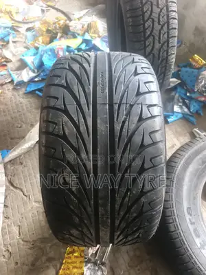 265/35/18 Kenda