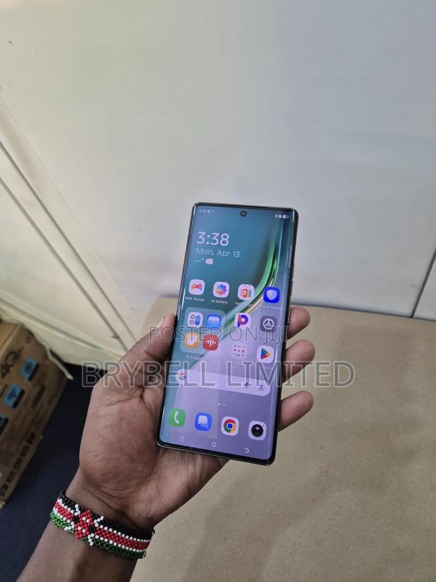 Tecno Camon 40 Pro 4G 256 GB Gray - thumbnail 2