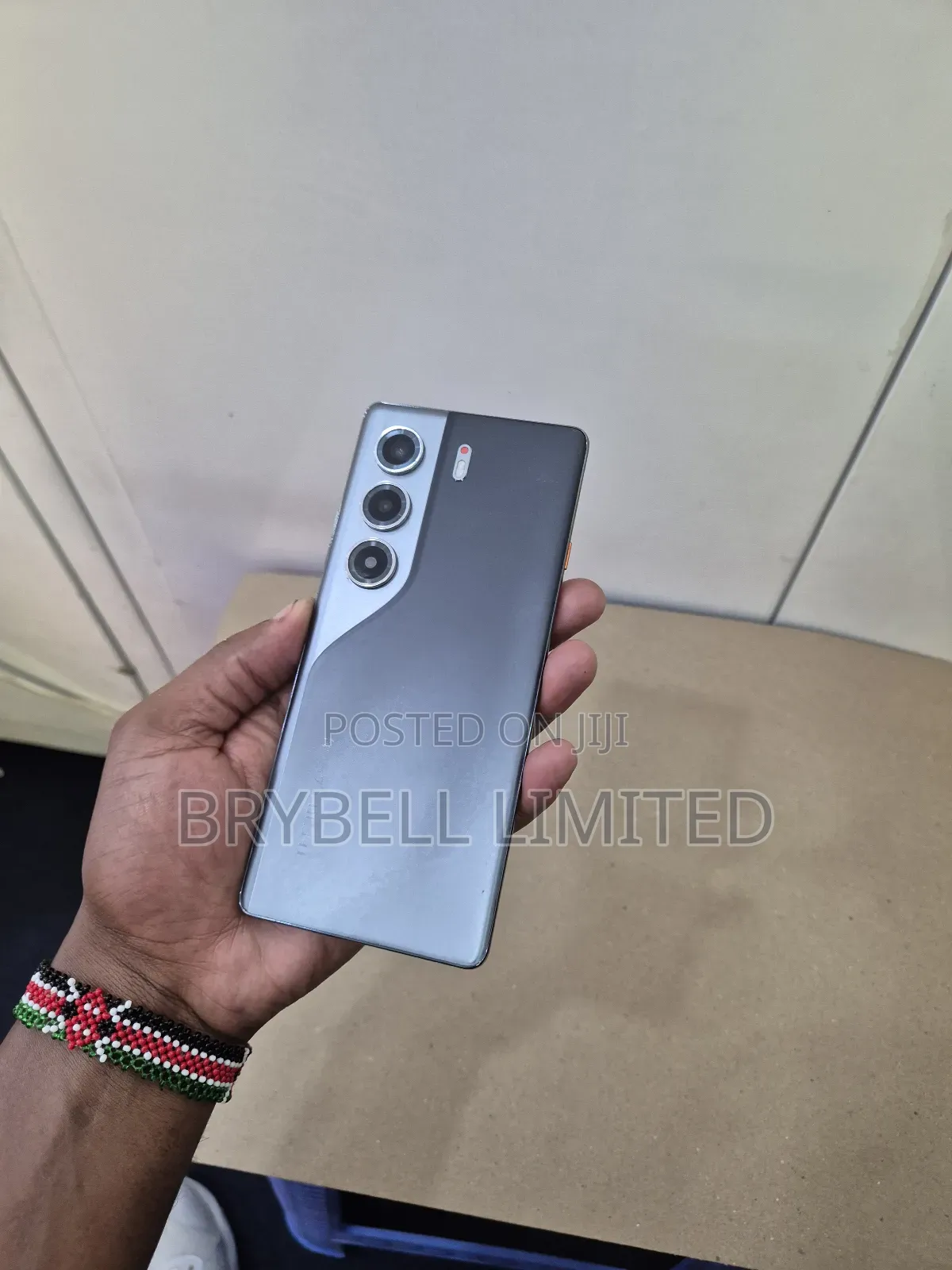 Tecno Camon 40 Pro 4G 256 GB Gray