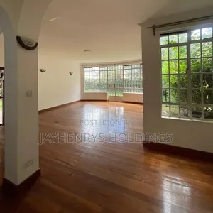 5bdrm House in Roysambu for rent