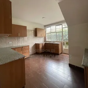 5bdrm House in Roysambu for rent