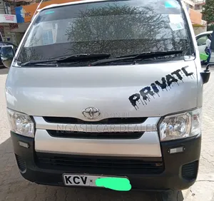 Toyota HiAce 2012 Silver