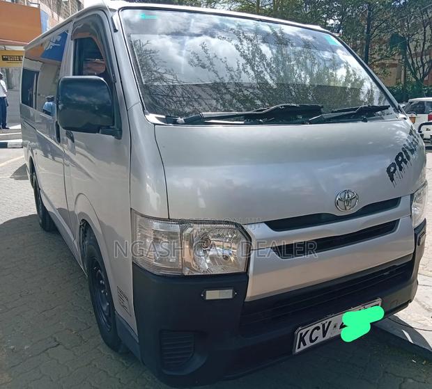 Toyota HiAce 2012 Silver - thumbnail 2