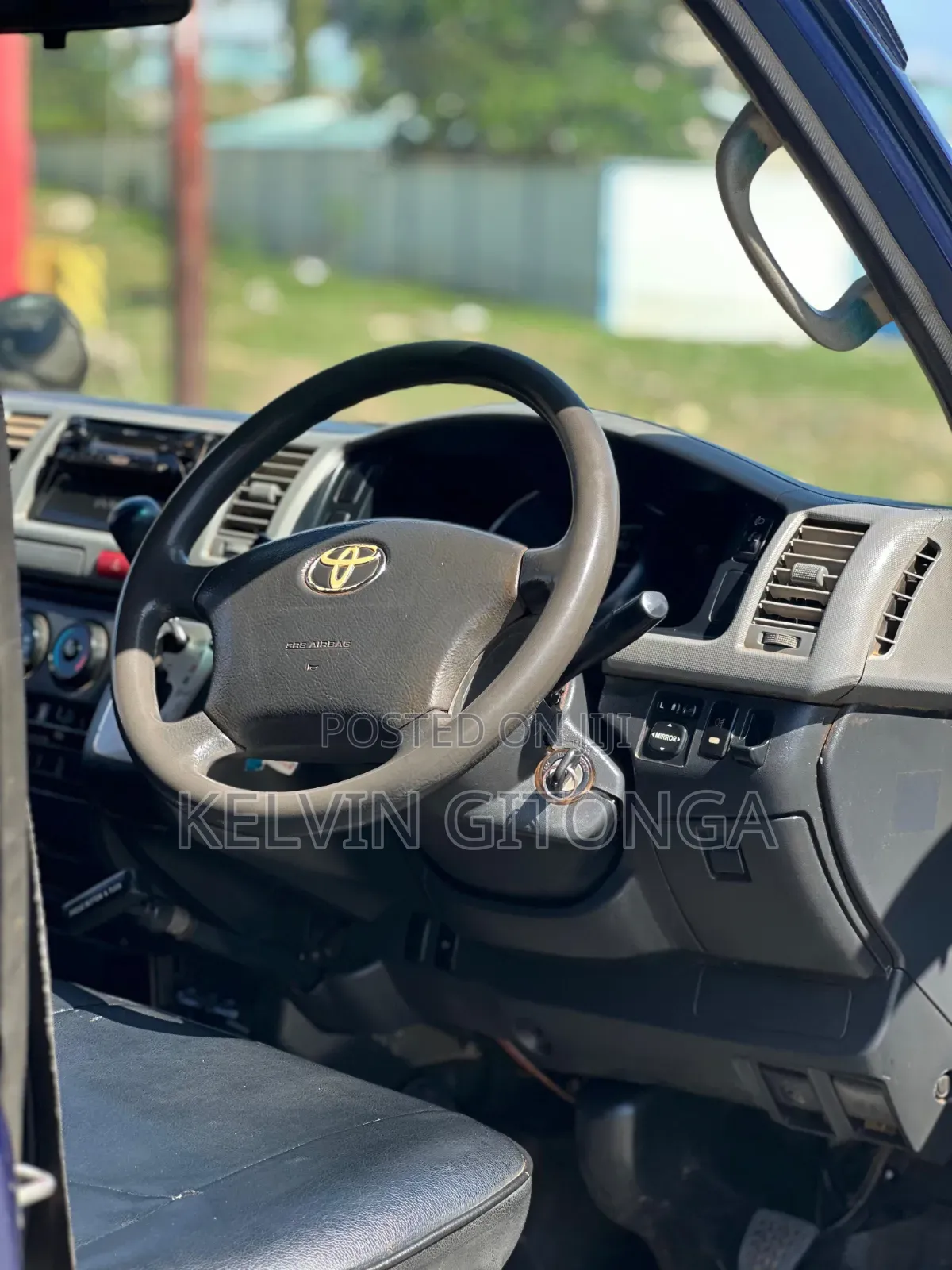 Toyota HiAce SV Premium 2013 Blue